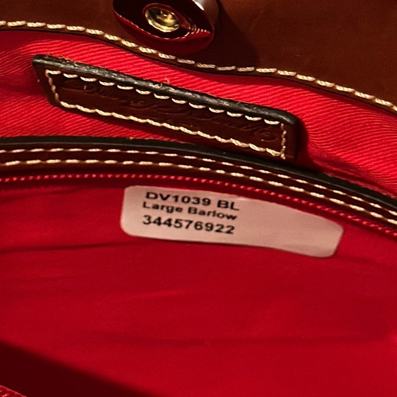Authentic Dooney & Bourke, large Barlow - Picture 14 of 14